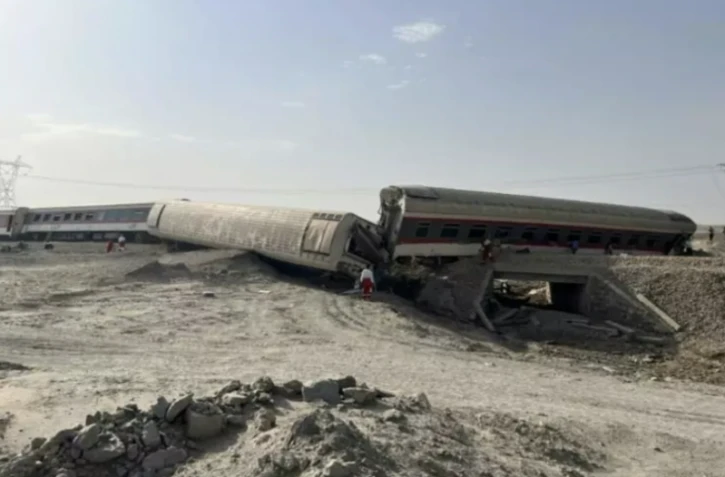 Au moins 21 morts après le déraillement d'un train en Iran