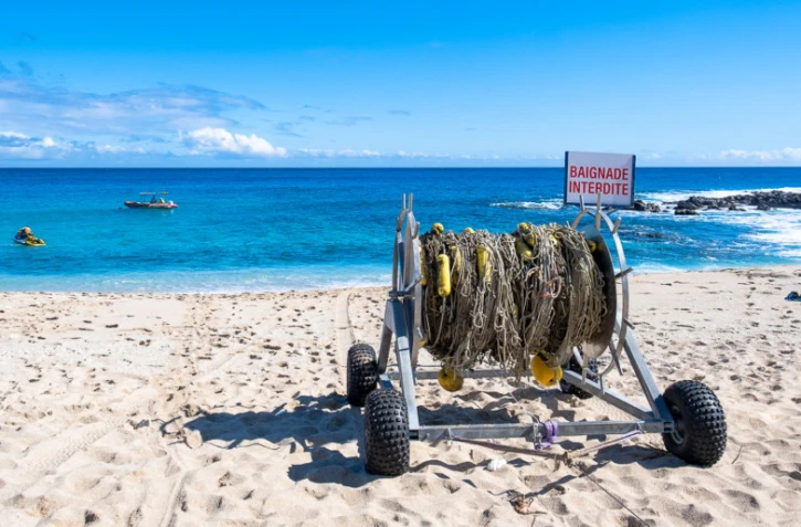 Saint-Paul : baignade interdite jusqu'à nouvel ordre à la plage des Roches Noires