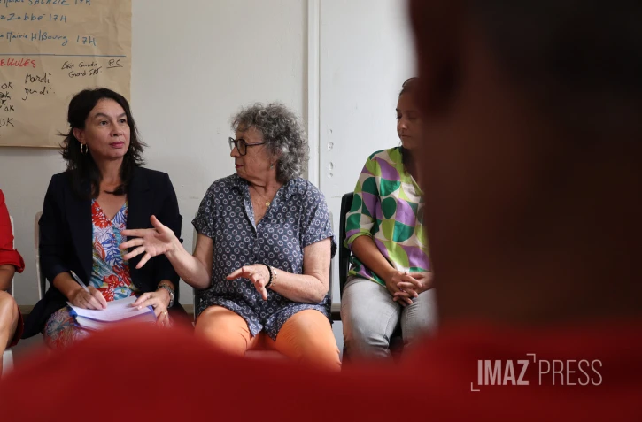 sidoleine papaya à sa permanence à salazie 