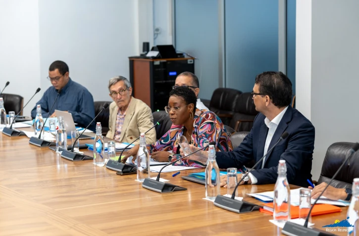 La Région : Jean-Pierre Chabriat présent aux côtés d'ATMO Réunion