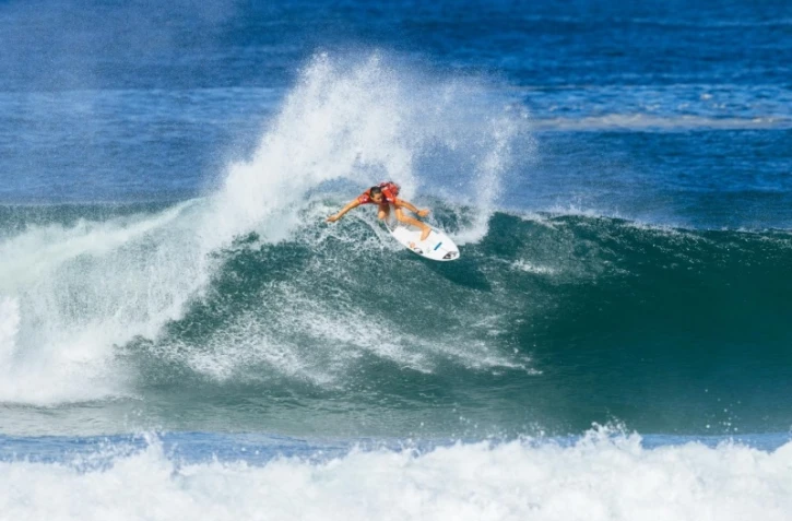Johanne Defay au mondial WSL, surf