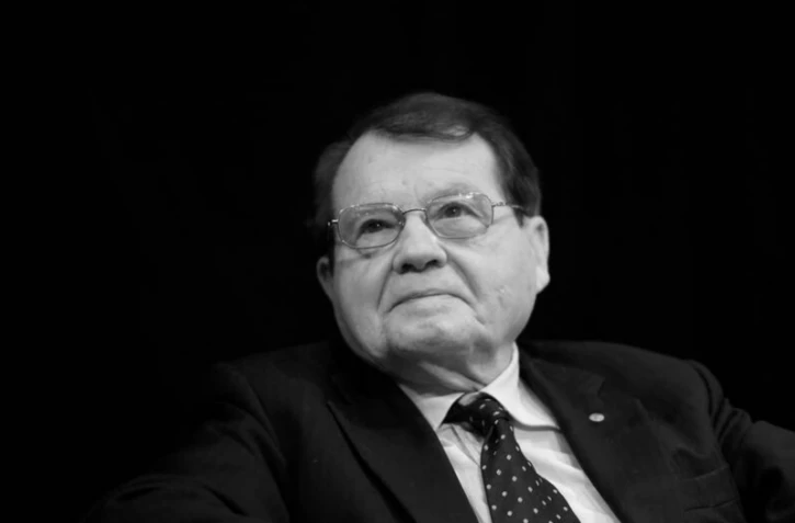 Luc Montagnier lors d'une conférence de presse en novembre 2017, à Paris. (Stéphane De Sakutin/AFP)