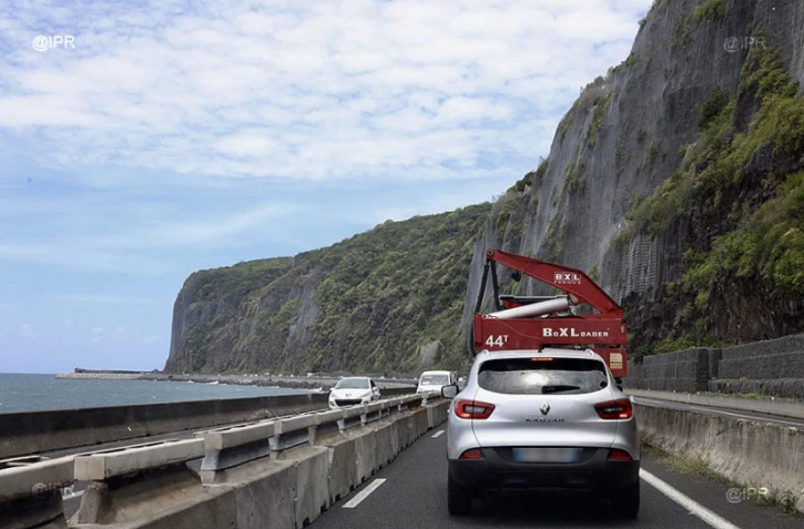 La route du littoral est toujours basculée