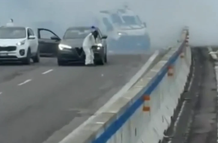 [Vidéo] Italie : les images spectaculaires d’un fourgon blindé attaqué par une équipe de braqueurs