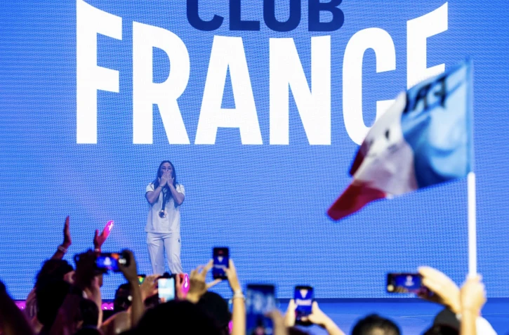 JO- 2024 : la surfeuse Johanne Defay acclamée au Club France
