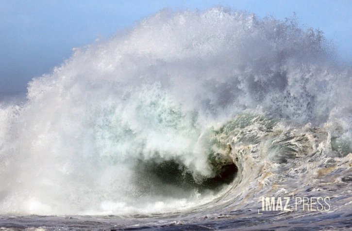 Maintien de la vigilance jaune vagues - submersion entre le Port et Saint-Philippe
