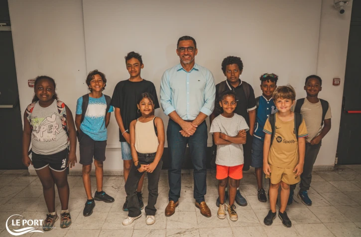  Le Port : des enfants de la ZAC rencontrent le maire et découvrent la ville