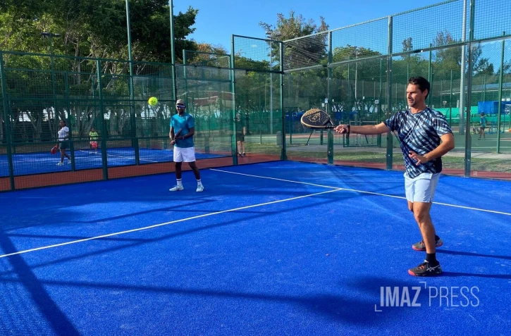 Saint-Paul inaugure ses terrains de padel sur le front de mer