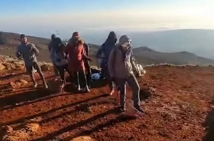 Un "Jerusalema challenge" au sommet du Piton des Neiges
