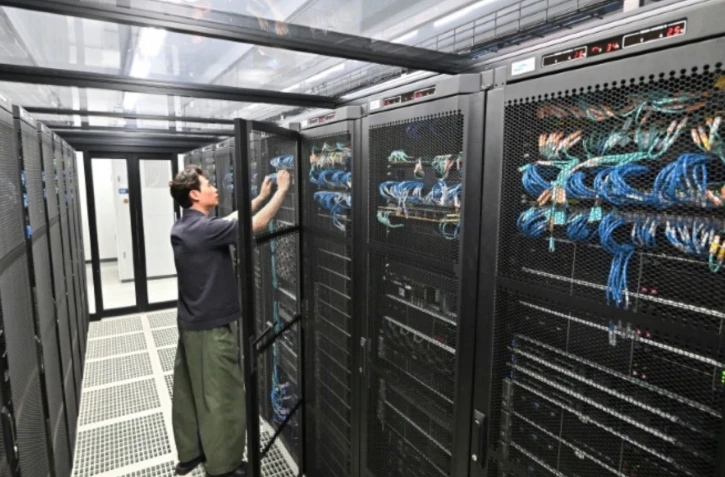 Des serveurs à Suwon en Corée du Sud. D'ici à 2025 le secteur de la tech devrait consommer 20% de l'électricité produite au niveau mondial et représenter 5,5% des émissions carbones totales