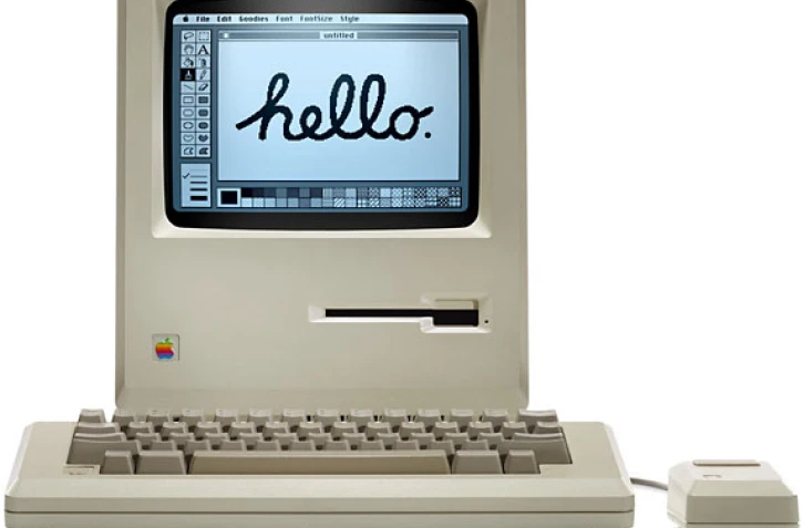 1984 - Steve Jobs présente le premier ordinateur Macinthosh