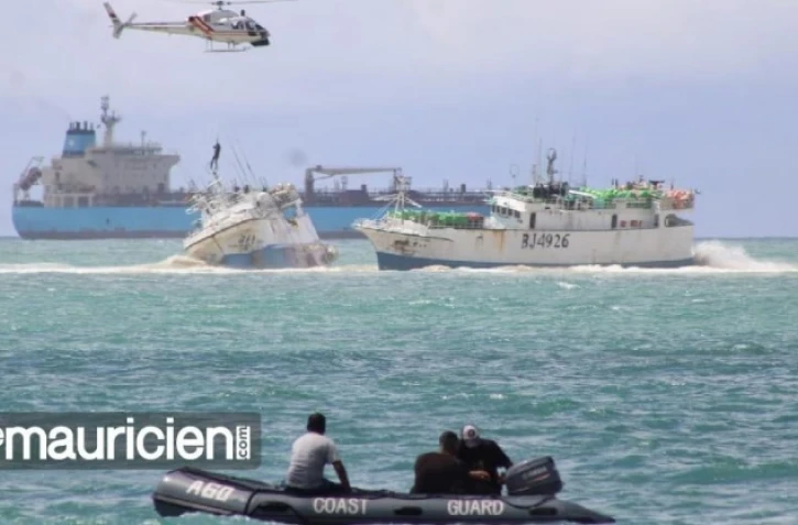 Maurice : un bateau de pêche échoué au large de Pointe aux sables 