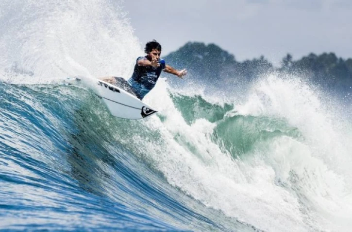 jérémy Flores 