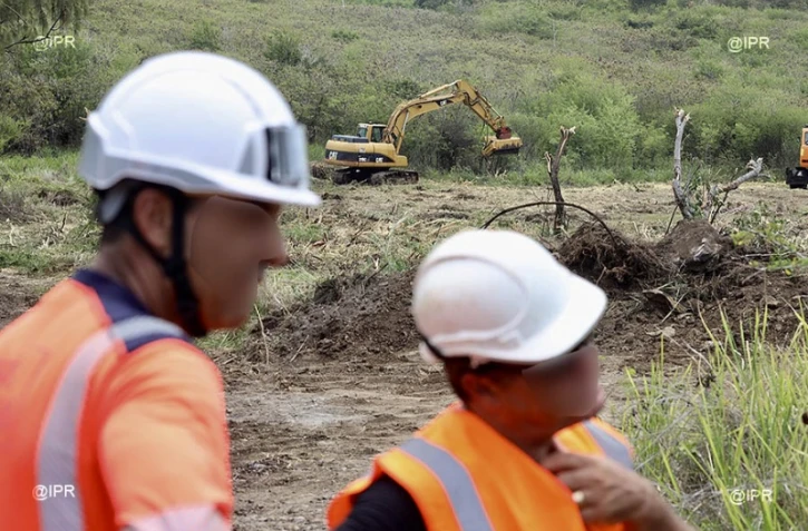 Bois Blanc : des engins de chantier sur la carrière