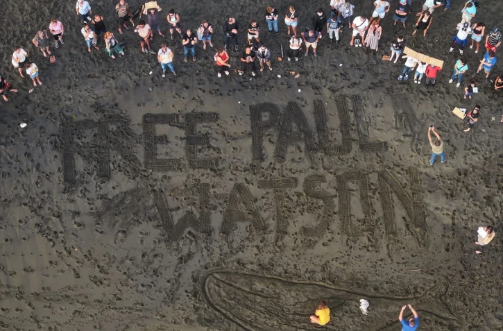 Étang-Salé : un rassemblement silencieux pour réclamer la libération de Paul Watson