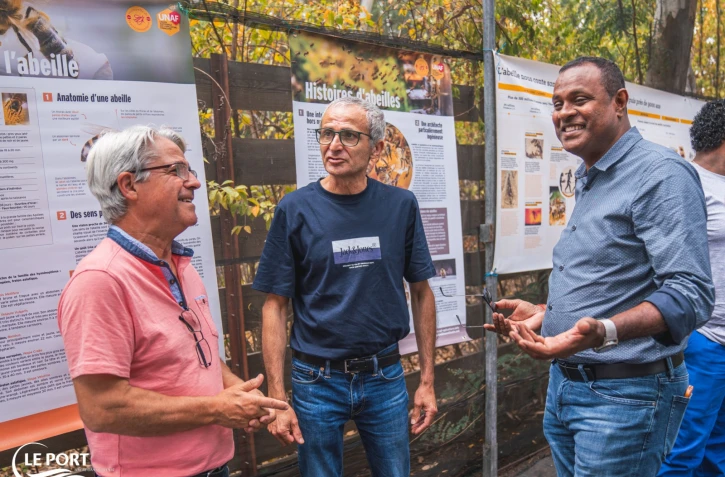 Le président de l’Union nationale de l’apiculture en visite au Port