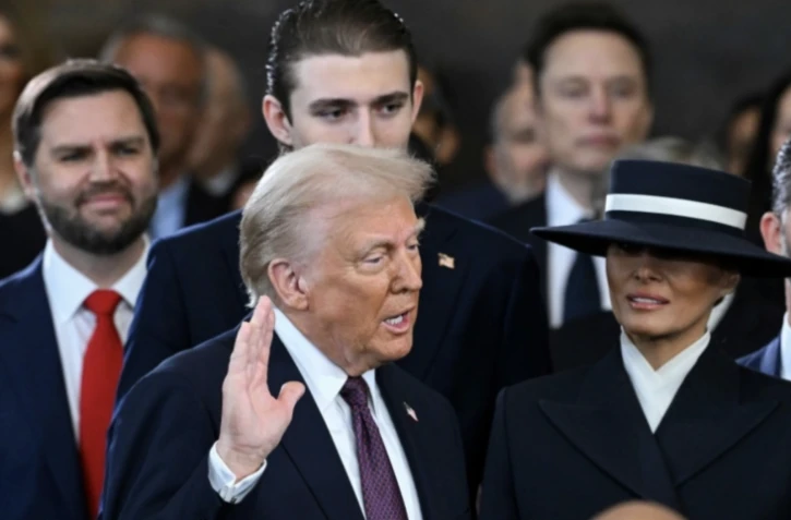 Trump, dans un élan nationaliste, promet un "âge d'or" américain 