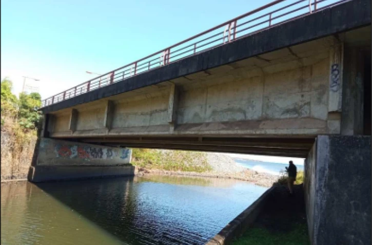 pont de la rivière sainte-marie