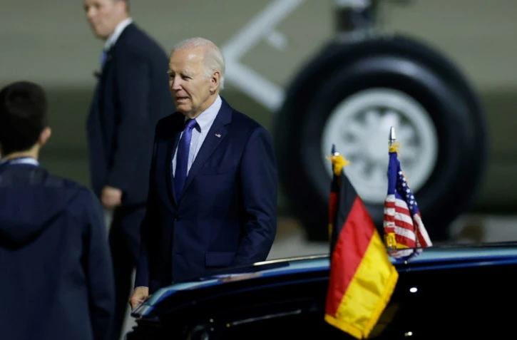 Le président américain Joe Biden à son arrivée à l'aéroport de Berlin-Brandebourg, le 17 octobre 2024