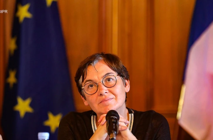 Ministre des outre mer et le préfet à gillot