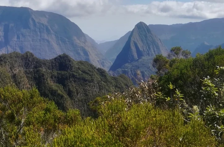 mafate vue du sentier scout