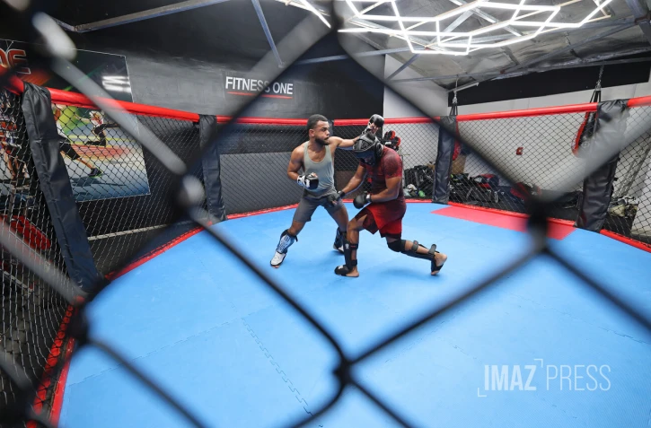 entrainement de mma à fitness one