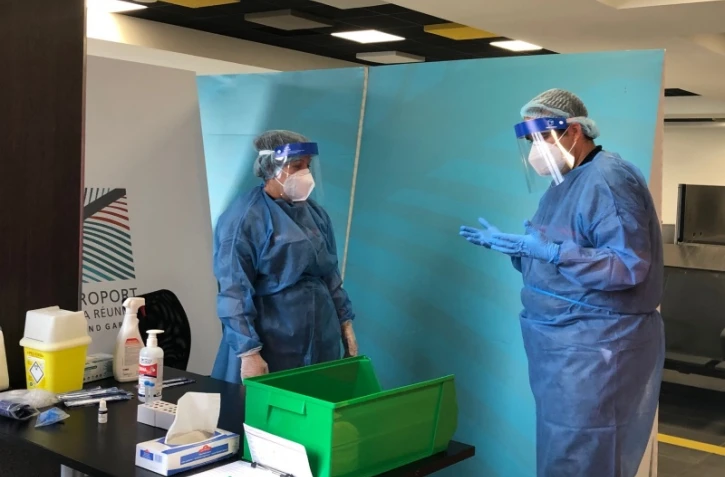 Aéroport Roland Garros : des tests antigéniques pour les voyageurs venant de Mayotte 
