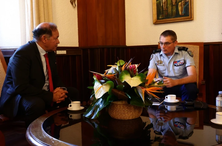 Saint-Pierre : le commandant de la gendarmerie de la Réunion reçu par David Lorion