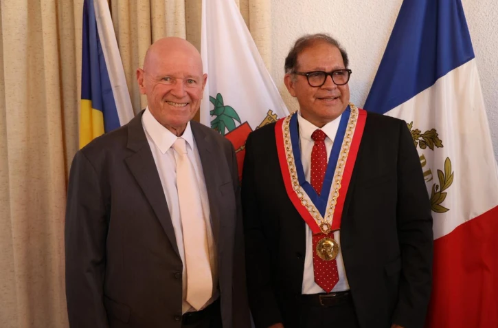 Alain Saint-Ange, ambassadeur des Seychelles accueilli par David Lorion Ă Saint-Pierre