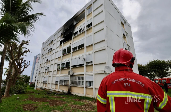 Saint-Denis : un appartement en feu dans le quartier du Chaudron, les pompiers sont sur place