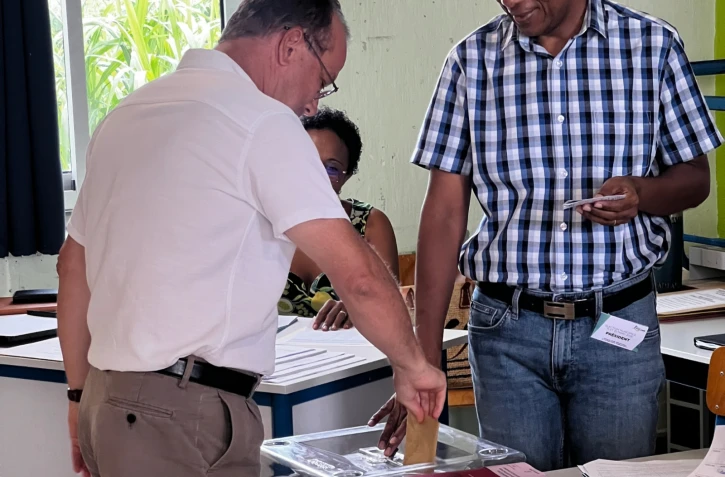 Saint-André : Éric Fruteau, ancien maire de la ville, a voté ce dimanche matin