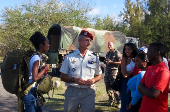 Le collège des Tamarins à Saint-Pierre ouvre une nouvelle section Classe défense et sécurité globales avec le RPIMA. (Photo RPIMA)