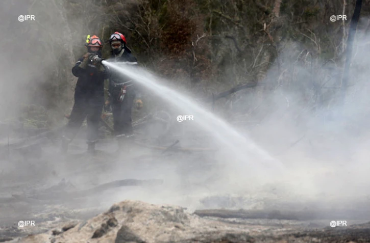 Feu de rémanents au Maïdo