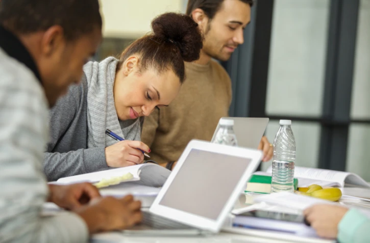 1,6 millions d'euros débloqués pour les étudiants 