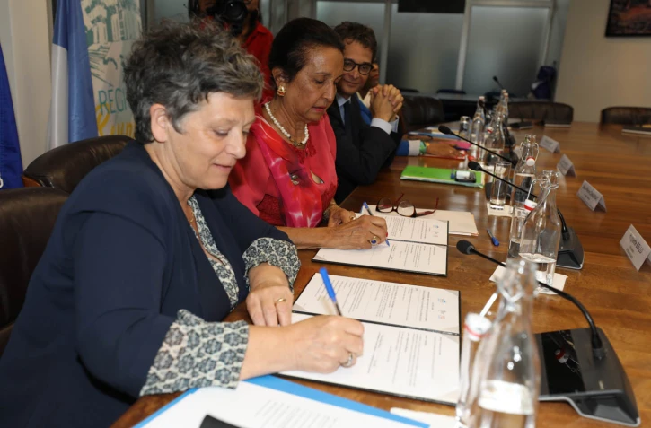 Signatude accord cadre entre Région et IRD
