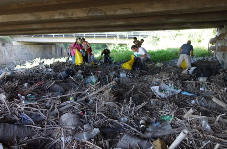 Nettoyage Ravine des Lataniers