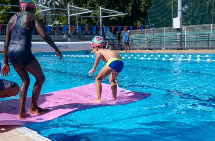piscine de bois de nèfles