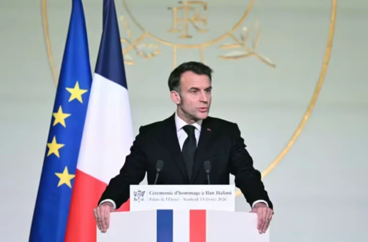 Le président Emmanuel Macron lors d'une cérémonie commémorant le 20e anniversaire de l'assassinat d'Ilan Halimi, à l'Élysée, le 13 février 2026 à Paris ( POOL / Bertrand GUAY )