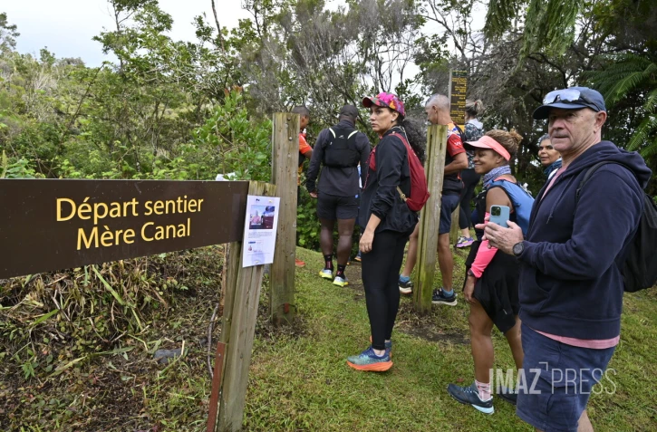 Disparition de Nicolas Aulezy : de nombreuses personnes regroupées à Piton Fougère pour le retrouver