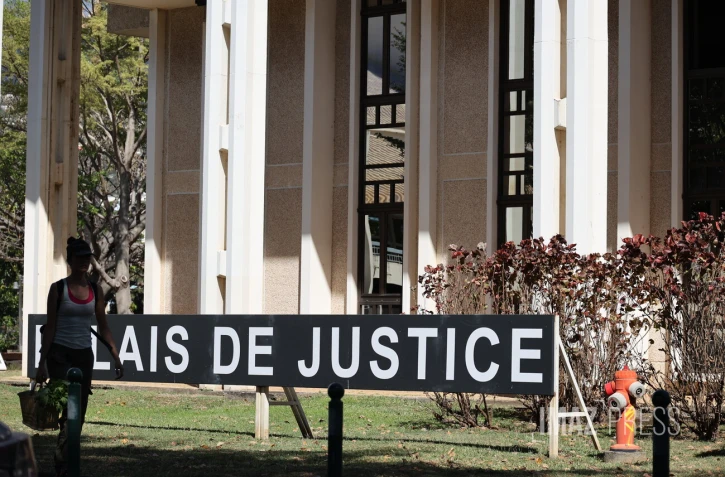 tribunal de Champ Fleuri 