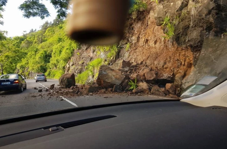 Eboulis route de la Montagne