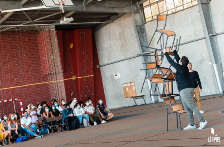 Saint-Paul : le spectacle de cirque "Alors Carcasse" joué devant 180 élèves 