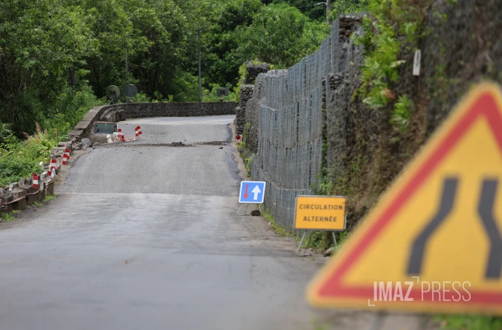 Route de Salazie fermée à la circulation, purge route de salazie