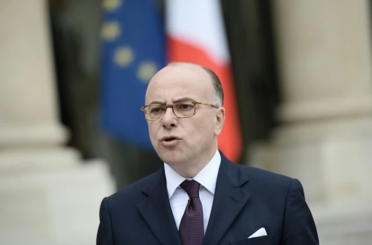 Le ministre de l'Intérieur Bernard Cazeneuve à l'Elysée à l'issue d'une réunion avec les syndicats de police et de gendarmerie, le 12 avril 2016 à Pars