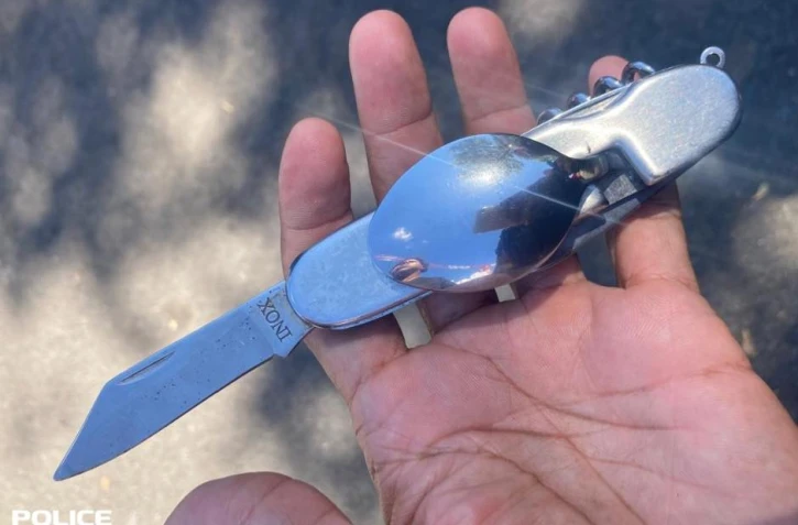 Fouilles de sacs au Port : plus de 1.000 élèves contrôlés devant leur établissement, 2 couteaux retrouvés