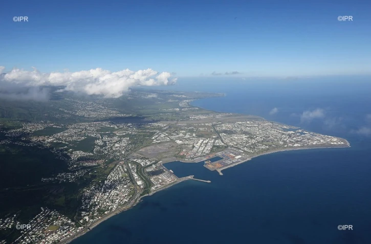 Le port est et ouest 