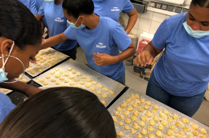 Collégiens possessionaires en visite au lycée de la Renaissance