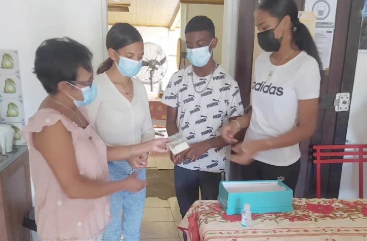 jeunes donation démunies