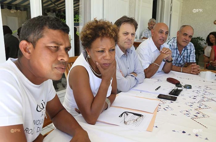 DROITE LA POSSESSION