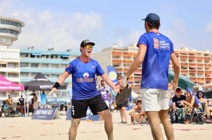 La Réunion double championne de France en beachtennis